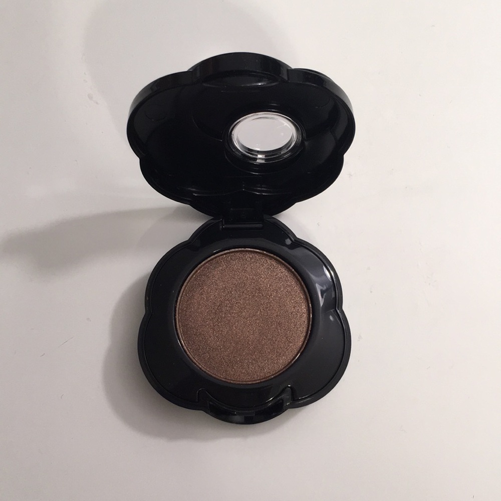 Too Faced Single Shadow in Lovey Dovey